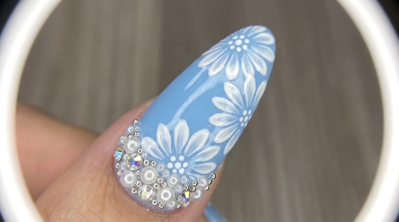 Double-Layer Daisy Gel Nail Art — Elegant Floral Tutorial