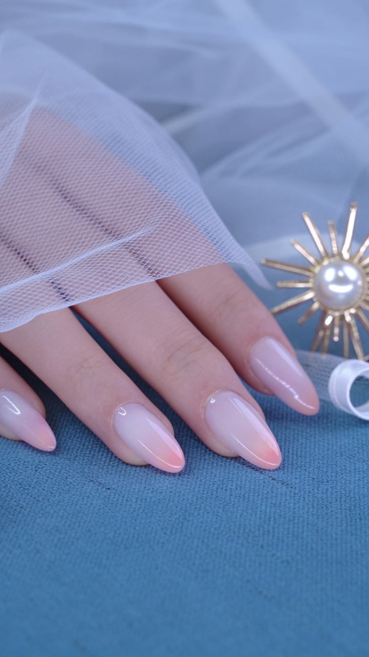 Jelly Ombre Gel Nails — Step-by-Step Tutorial