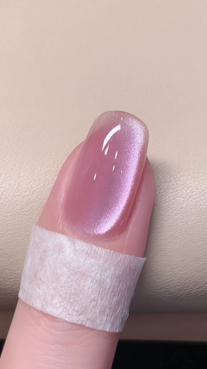 Pink Cat Eye Gel Manicure — Ethereal Shimmer Tutorial